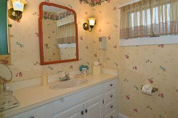 By The Sea 4* Brewster